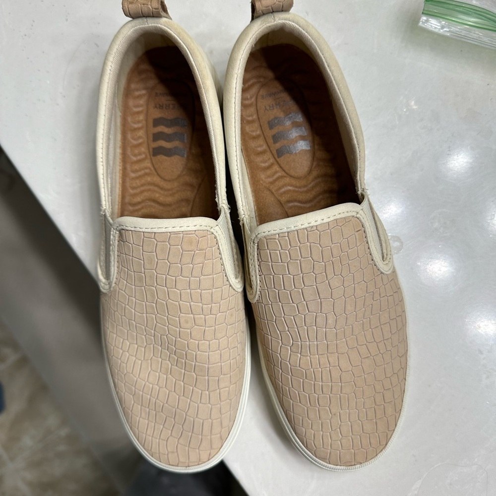 Sperry Women’s Crest Leather Ivory Snake Print Sneakers